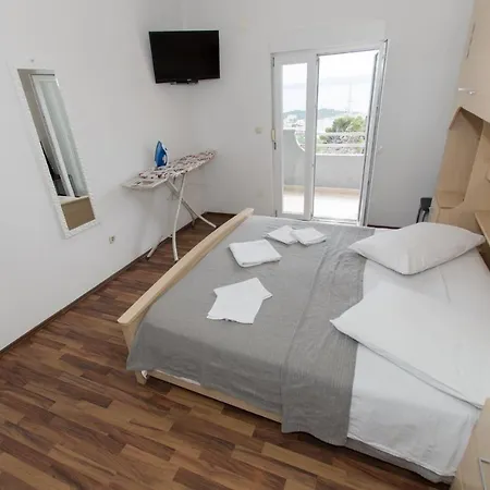 Collis - #73651 Makarska